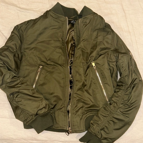 TOPSHOP never worn green bomber jacket - Picture 3 of 7